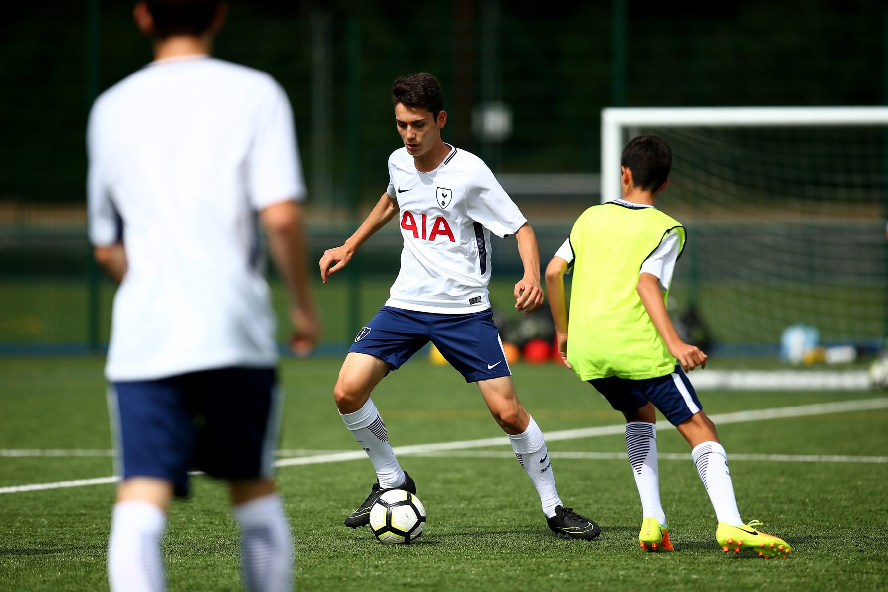 Fútbol + Inglés con Tottenham Hotspur – Royal Holloway, Londres – Juniors 2027